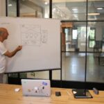 Man legt uit waarom maatwerk in webdesign zorgt voor betere conversie